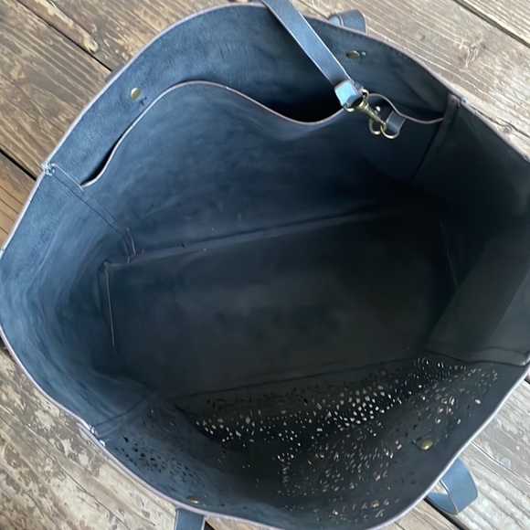 Faux Leather Shoulder Bag purse - Picture 5 of 12